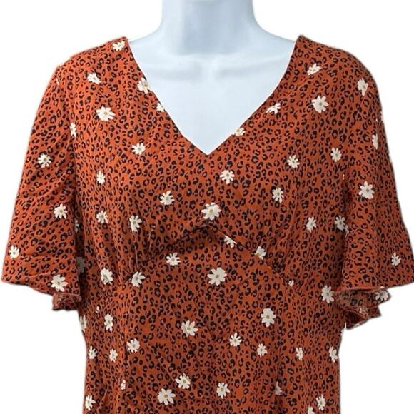 Girl In Mind Shift Midi Dress Flutter Sleeves Size 8 Orange Floral Animal Print - Picture 2 of 4